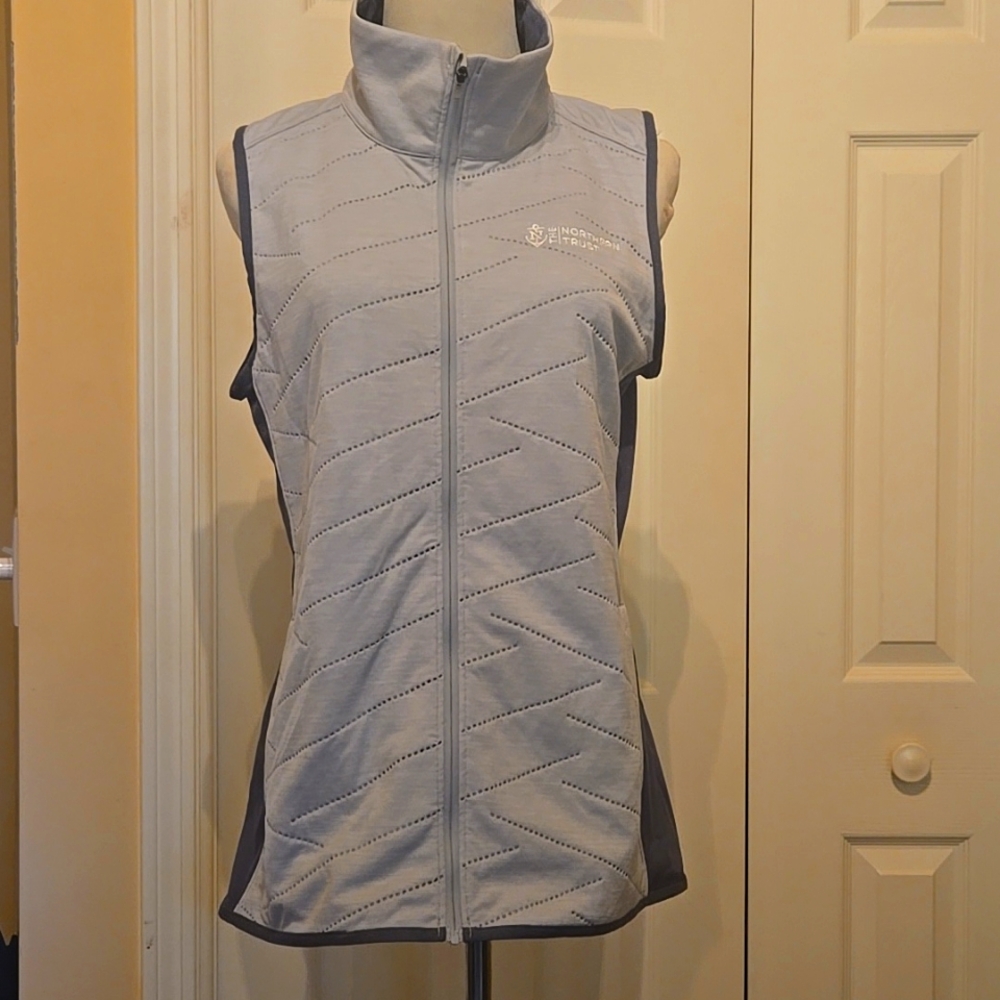 NWT  PGA TOUR golf vest sz M